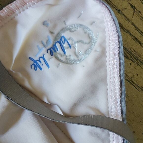 Size small velvet tank top by Blue Life Fit. - Picture 2 of 3